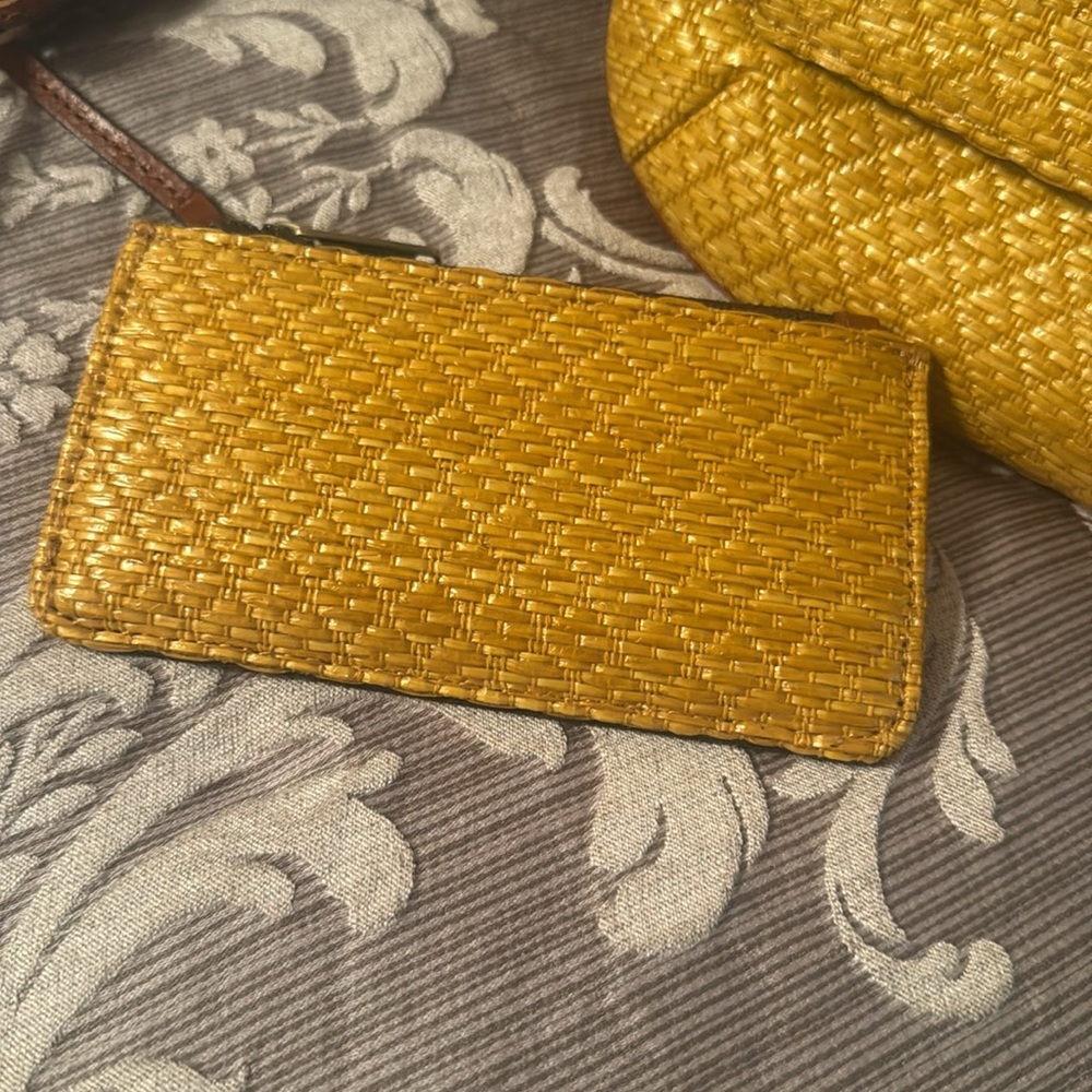 Patricia Nash Gold Woven Leather Crossbody purse Including a license holder - Picture 2 of 9